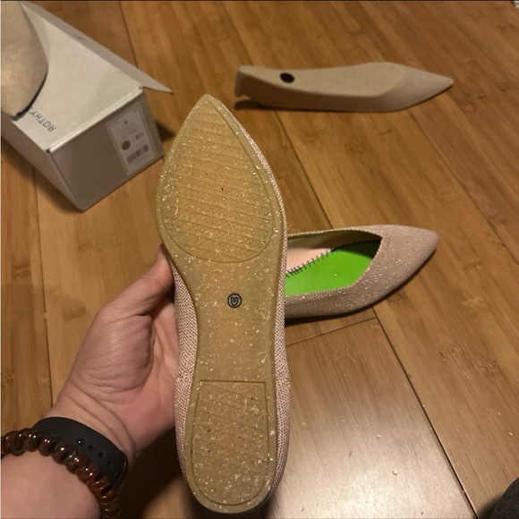 Like New- Rothy’s- Rosé Metallic Point Size 9.5- RARE/H2F - Picture 6 of 9